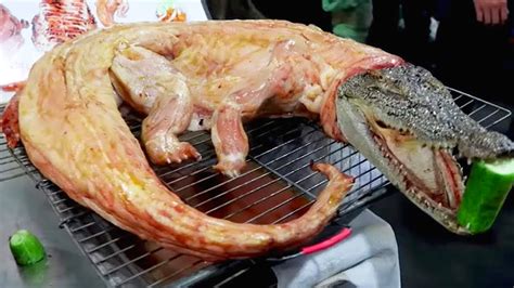 Random tip: Eating Odd Meat does not buff your armor. : .